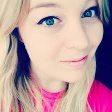 Emma Knutson (@EmKnut)