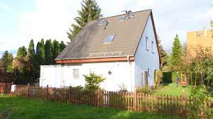 Familienfreundliches haus mit terrasse und garage:die immobilie ist teil einer wohnanlage mit 9 reihenhäusern auf einem ca. Haus Zum Verkauf Mewesstr 22 13125 Berlin Buch Pankow Mapio Net