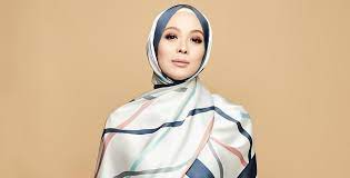 Vivy yusof is the founder of fashion valet which is the first online shopping in malaysia. Fashionvalet S Vivy Yusof And Linkedin S Olivier Legrand Will Speak At Magic E Nation Beamstart News