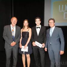 Donaueschingen: Freude am Wirtschaftsgymnasium über Einserschnitt im  Doppelpack