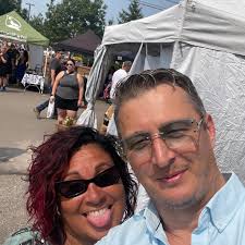 What vented hood options are available for Ford Explorer ST?