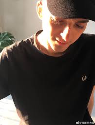 David Kolosov vn • Ổ Nhỏ Sìn Đại Vệ 大卫