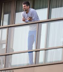 634 x 411 jpeg 70 кб. Novak Djokovic Waves At Fans From His Quarantine Balcony As He Prepares For The Australian Open Diazhub