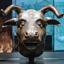 Cultural relics carry unique historical significance and artistic value.  The lost Chinese cultural relics from overseas are an important part of Chinas  cultural heritage. The return of lost cultural relics has long