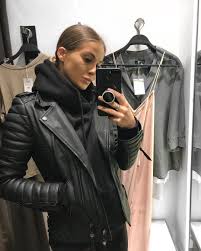 Nadia Anya Na Instagrame Can T Go Wrong With A Hoodie Leather Jacket Combo M Womens Leather Jacket Outfit Leather Jacket Hoodie Jacket Outfit Women