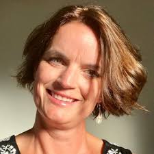 Jackie Busch (@liquidlingo)