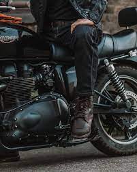 Pin By Jose Luis On Animali Divertenti Motorcycle Style Biker Style Triumph Motorcycles