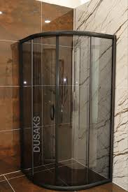 Tek tek açıklanan temizleme aşamaları ile siz de kolayca temizliği tamamlayacaksınız. Dusaks Oval Siyah Dusakabin Fume Cam H190 Dusaks