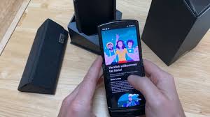 Test Motorola Razr 2019 Smartphone ...