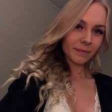 Amanda Bäckström (amandaebackstro)