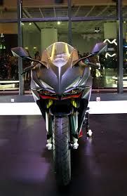 Hehhe okelah di video aku kali ini berbagi pengalaman aku tentang motor cbr250rr selama pemakaian 2 tahunan kurang ada. 2017 2018
