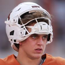 Houston's 'Footwork King' raves about Texas RB Toneil Carter