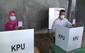 Siklon tropis surigae tidak berdampak pada cuaca di jabodetabek. Pakai Kemeja Putih Yusuf Kohar Nyoblos Di Tps 11 Sepang Jaya Wartalampung Id