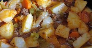 Delicieuxxxx Tellement Vite Prepare Et Bon Le Gout Est Surprenant Ragout De Boeuf Hache 1 A 2 Livres De Boeuf Hache Beef Recipes Beef Stew Stove Cooking