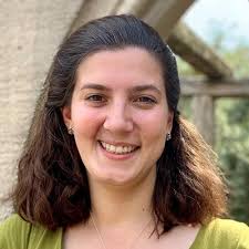 Lizzie Buchanan's Instagram, Twitter & Facebook