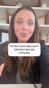 Simone Mahoney's Instagram, Twitter & Facebook