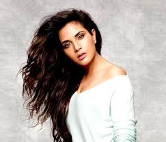 A young woman from a small village rises through the political ranks to become the chief minister, breaking barriers of caste and patriarchy along the way in this hindi drama. Richa Chadda Says She S Not Scared After Receiving Threats Over Madam Chief Minister Poster