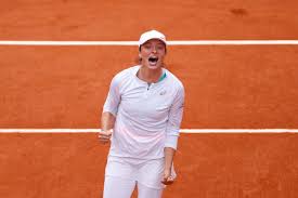 Iga swiatek wins big at french women's open final. Iga Swiatek Surpasses An Impressive Serena Williams Record After Winning French Open 2020 Essentiallysports