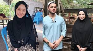 Pu riz merupakan salah seorang peserta program pencetus ummah pada 2016. Is Pu Riz S Ex Gf Blaming Neelofa Over Their Failed Relationship Hype Malaysia