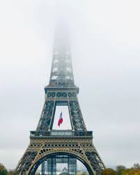 « fluctuat nec mergitur » ou « il » (le bateau dessiné sur le blason de paris) « est battu par les flots, mais. La Tour Eiffel On Twitter Hier J Arborais Le Drapeau Francais Pour La Commemoration De L Armistice Du 11novembre 1918 Souvenir Of Yesterday S Armisticeday 2020 Https T Co 9yhnw83anl Jeudiphoto Toureiffel Https T Co Huo3vpkclx