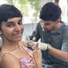 Natalia Moss's Instagram, Twitter & Facebook