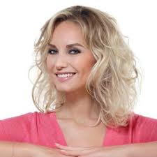 Jun 16, 2021 · c'est donc avec sa femme, adriana karembeu qu'ils ont décidé, ensemble, d'aller de l'avant, grâce au palais baptisé ronsard. Adriana Karembeu Adriana Sklenak Twitter