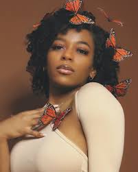 butterflies surrounds beauty . . muse: @__smoothjas #butterfly #drafts  #throwback #model #beauty #melanin #mua #photoshoot #brownskingirls  #studiophotography #memphis #visionbymb #artwork