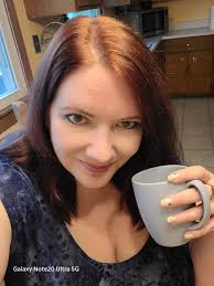 Happy Thursday Squirrel 🐿️ friends! Sorry I'm so late posting. I woke up  at 3 am feeling horrible, congestion, sore throat & just felt bad all over.  I'm feeling a little better