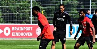 Check spelling or type a new query. Schmidt Legt Uit Waarom Psv Cambuur Niet Verzet Wordt We Willen Geen Wedstrijd Achterlopen Psv Inside