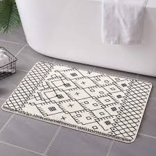 When it's time to wash up, bathroom rugs create a grippy surface on the bottom to. Amazon Com Uphome Moroccan Bathroom Rugs Modern Geometric Velvet Bath Mat 20x31 Inch Boho Tribal Non Slip Bath Rug Soft Microfiber Machine Washable Floor Rugs For Shower Bathtub Home Kitchen