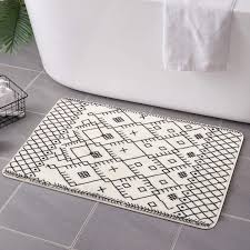 The enhanced softness and unique stylishness of thick velvet microfiber chenille fabric is sure to add a touch of elegance to your bathroom. Amazon Com Uphome Moroccan Bathroom Rugs Modern Geometric Velvet Bath Mat 20x31 Inch Boho Tribal Non Slip Bath Rug Soft Microfiber Machine Washable Floor Rugs For Shower Bathtub Home Kitchen