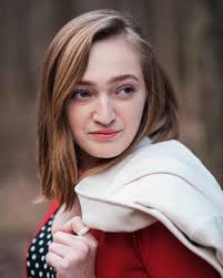 throwing it back to a few years ago. senior photos have always been my  favorite genre. #allisonwrightstudios #inmyseniorera  #highschoolseniorphotography