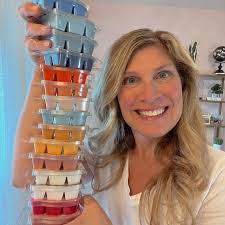 Sara Healey's Instagram, Twitter & Facebook