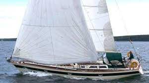 Classic Plastic 10 Affordable Used Sailboats For Cruising Boats Com In 2020 Used Sailboats Sailboat Design Best Boats