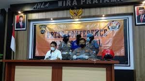 Na, pelaku pengiriman paket sate beracun di mapolres bantul, senin (3/5/2021). Ywaysgyfmmvolm