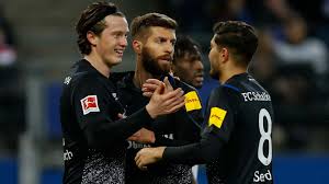 Maçın 7.dakikasında simon terodde ile öne geçen schalke 04 karşısında hamburg takımı, 53.dakikada. S04 Win Friendly In Hamburg 4 0 Fussball Schalke 04