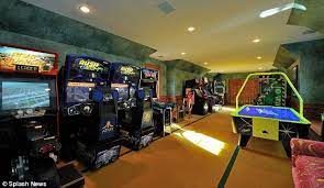 Celebrity House Pictures Celebrity Homes Arcade Room Game Room Arcade Game Room