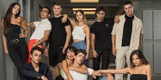 Martin, was renewed in april for two additional seasons, taking it through season with one of the largest and most diverse ensemble casts on tv, thrones employs a tiered system to compensate its stars, according to sources. Decouvrez Les 4 Nouveaux Acteurs Qui Rejoignent Le Casting D Elite Cosmopolitan Fr