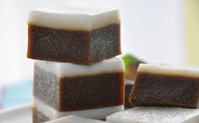 Tepung beras tidak sama dengan pati beras yang dibuat dengan merendam beras dalam larutan alkali. Resepi Kuih Guna Tepung Beras