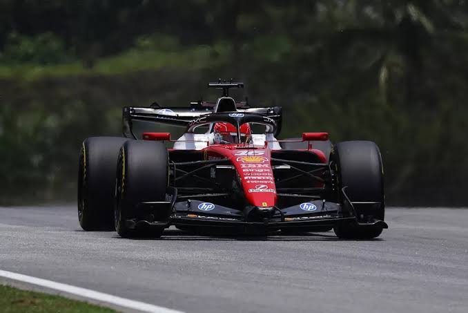 Leclerc lidera la FP2 del GP de Bahréin en Malasia, con Checo Pérez y  Colapinto en las últimas posiciones