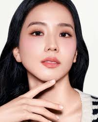 FOREVER KIM JISOO على X: JISOO FOR THE DIOR MAKEUP LOOKBOOK NUDE LOOK –  The Nude Look is delicate and light, highlighting every womans beauty with  touches of brown, beige and pink. JISOO 지수 FLOWER JISOOxDiorbeauty ...
