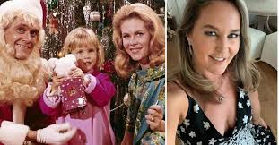 From le flâneur by yves deschênes. Tabatha De Ma Sorciere Bien Aimee Poste Une Adorable Photo Souvenir Pour Noel Voici L Actrice Plus De 50 Ans Apres La Serie