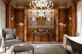 C'è un valore interiore che è costituito dall'utilizzo di materiali di prima qualità, di legno massello, di vernici atossiche e durature, di accessori e finiture di pregio. Arcari Arredamenti Il Bagno Classico Di Lusso