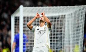 Real Madrid enfrenta este sábado al Villareal