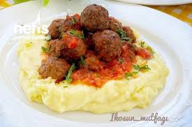 Siste Milfoylu Kofte Yogurt Yataginda Nefis Yemek Tarifleri 2020 Patates Puresi Yemek Tarifleri Patates