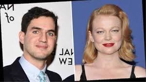 Pieces of a woman struggles to maintain momentum after a stunning opening act, but vanessa kirby's performance makes the end result a poignant portrait of grief. Benny Safdie Sarah Snook Boards Pieces Of A Woman