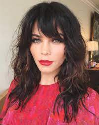 22 Hair Looks That Will Make This Season Way Easier Medium Length Hair Styles Medium Length Wavy Hair Medium Hair Styles