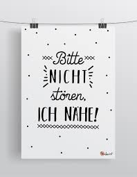 Der Super Gau Tritt Ein Der Anfang Der Naht Ist Verriegelt Und Just In Diesem Augenblick Besucht Dich Ein Unerwunschter Ein Nahen Spruch Coole Spruche Spruche