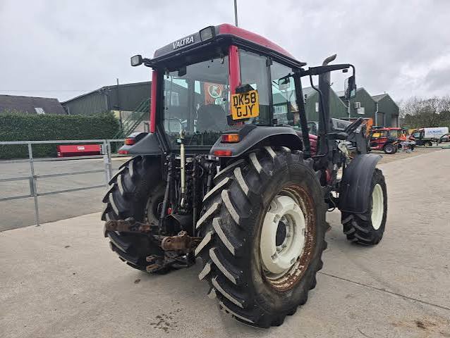 Valtra A92L Tractor