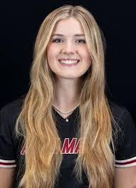 Ella Moon's Instagram, Twitter & Facebook